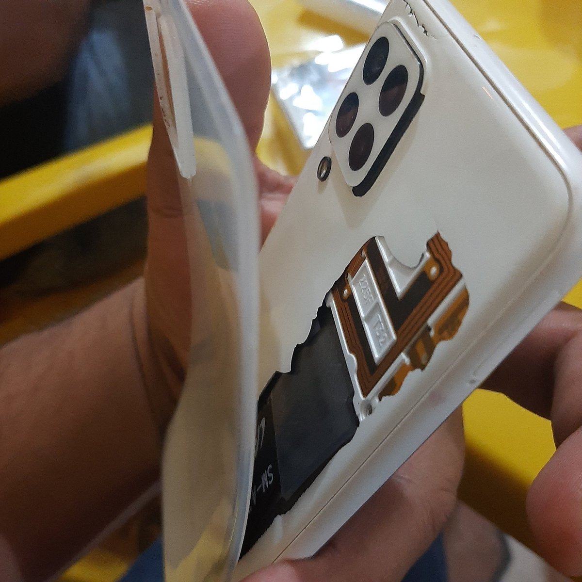 WillWfm's tweet photo. Samsung, uma semana depois da garantia  kkkkk https://t.co/lOnOlA4NIR
