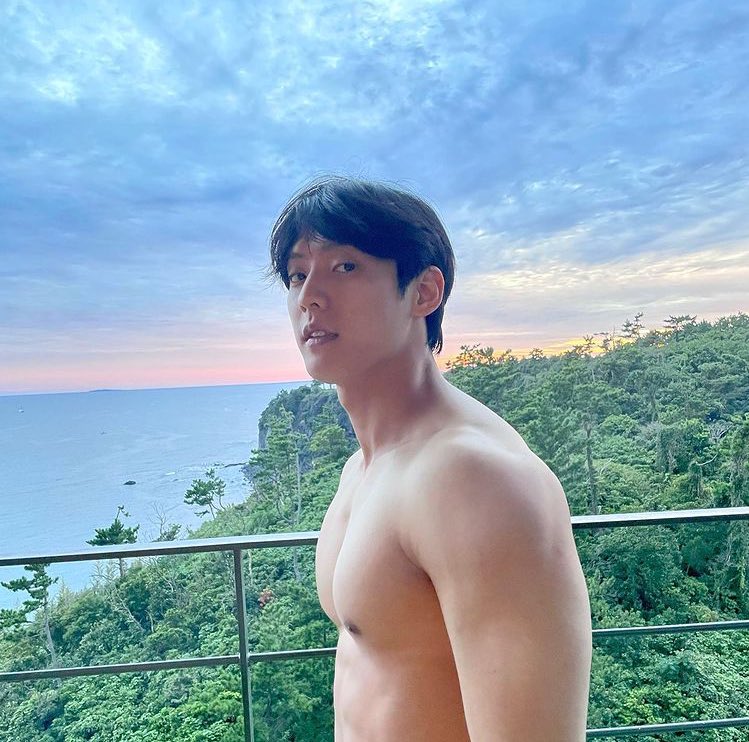 yu-on-twitter-hot