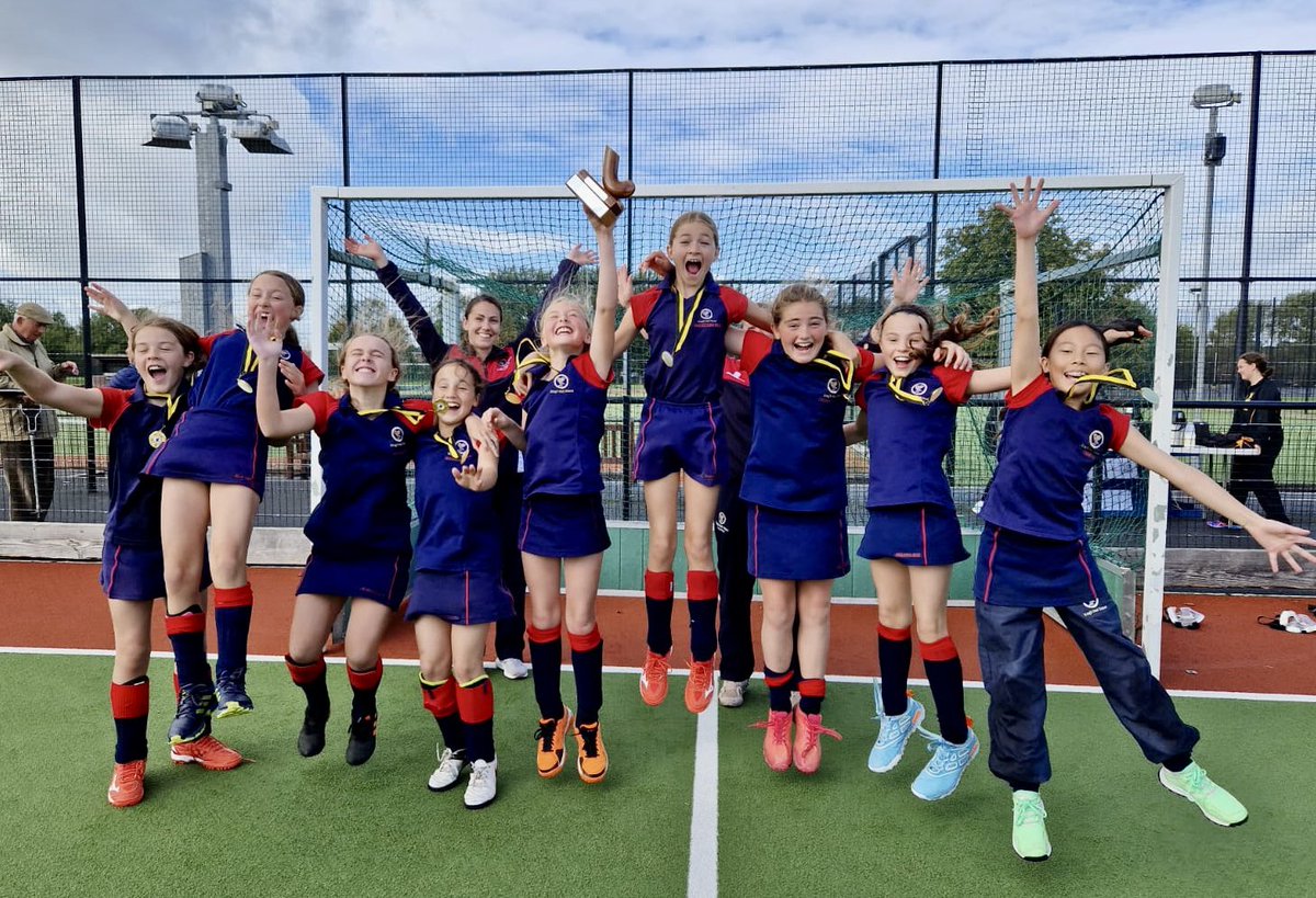 Well done to our U11 hockey team! 🥇 They had the most brilliant morning playing against some top opposition <a href="/BGS_Sport/">Sport at BGS</a> <a href="/blundellsprep/">Blundell's Prep</a> <a href="/MPS_Sport/">Millfield Prep Sport</a> <a href="/WestBuckland/">West Buckland School</a> <a href="/wellington_spw/">Wellington Sport</a> all brilliantly hosted by <a href="/QueensCollSport/">Queen's Coll Sport</a> 👏 
@KingsHallSchool