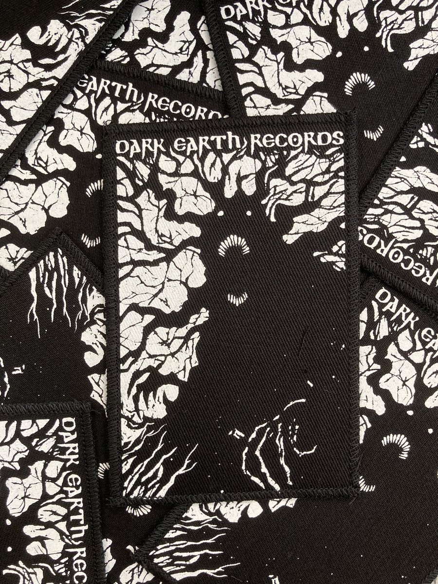 DarkEarthMetal's tweet photo. Hey #HeavyMetal maniacs!
Check out our scary #TreeMonster @dansmonsters patch design💀
Come and get yours! 🤘🏻🤘🏻
#Merch #HeavyMetalMerch #HeavyMetalArt #GothicArt #HorrorArt #BattleJacket #BattleVest #Kutte #IndieRecordShop #DarkEarth https://t.co/8Fcqmnwnbe