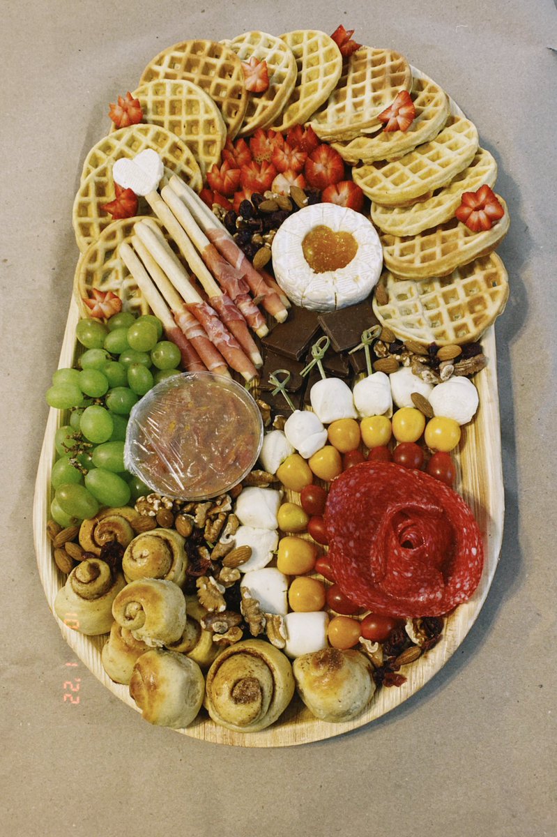 Deromeroec's tweet photo. Esta semana estuvo lleno de platters hermosos 🥹❤️‍🔥🌿 gracias por sus pedidos!!! https://t.co/KRnJyHllcO