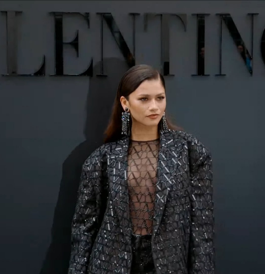 ZENDAYA AT THE VALENTINO SHOW