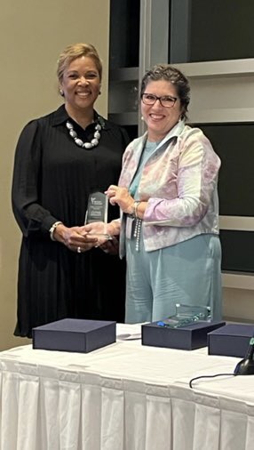 CHemansMD's tweet photo. Humbled &amp; Honoured to receive the @FMWCanada Dr. May Cohen Award last evening. Supported on the shoulders of Allies, Mentors, Sponsors 💞 https://t.co/MG3aNns6He