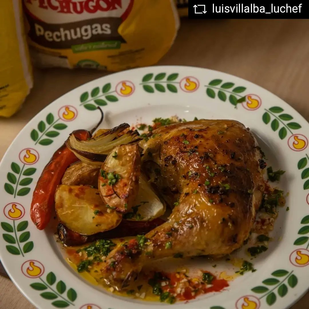 PechugonPy's tweet photo. #REPOST @luisvillalba_luchef
Dia ideal para saborear unos muslos de @pechugonpy
No te quedes con las ganas, una receta facil y riquisima.
Y a disfrutar con tu familia y amigos.
.
#LuChef #hacemosloquenosgusta
#muslos #pechugon #pechugonpy https://t.co/Ba4LDQ8Emx