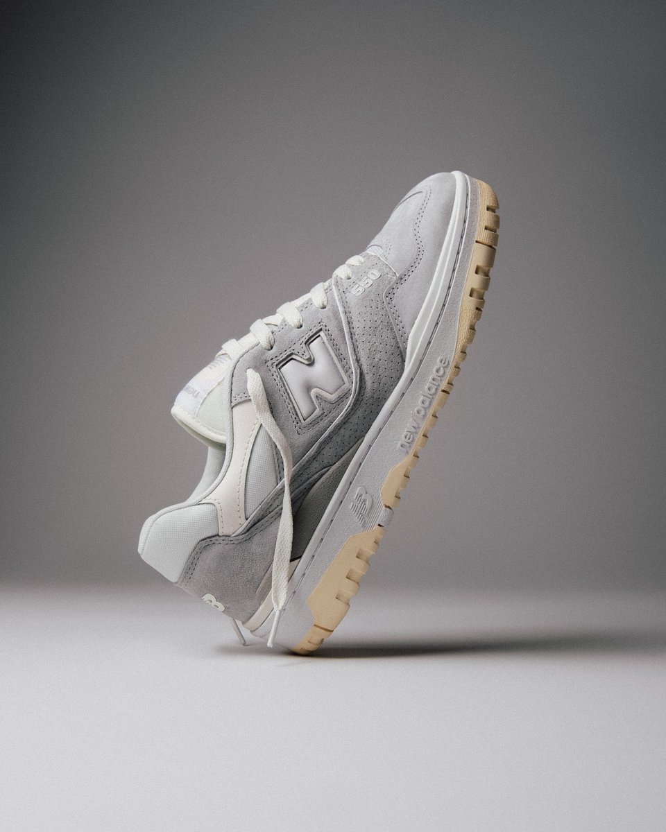 CaminoTV's tweet photo. Ce nouveau coloris de la 550 🤍

Lien https://t.co/nCA5PzYMVz https://t.co/HkyNqBPQ9O