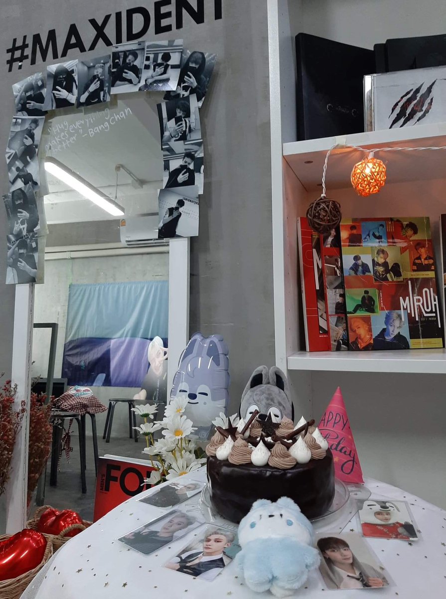 bbee_mono's tweet photo. เป็นคาเฟ่ที่สมกับเป็นชานมาก จัดงานออกมาได้ดีมากๆ มองตรงไหนก็รู้ว่าเป็นวันเกิดชาน ขอบคุณมากๆ ที่จัดงานนี้ขึ้นมานะคะ🥰🐺 #missingCB97_1003 https://t.co/J7244hAtUx