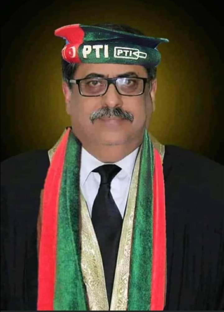 alijavedadv's tweet photo. اس ضمیر فروش یوتھی جج کو اتنی گالیاں نکالے کہ اس کے بچوں سوشل میڈیا سے سکرین شاٹ لے کر اسکو دکھا کر بتائے ۔

دیکھو بابا اپکو عوام بلاوجہ گالیاں نکال رہی ہے https://t.co/nEF6ej3Gdy
