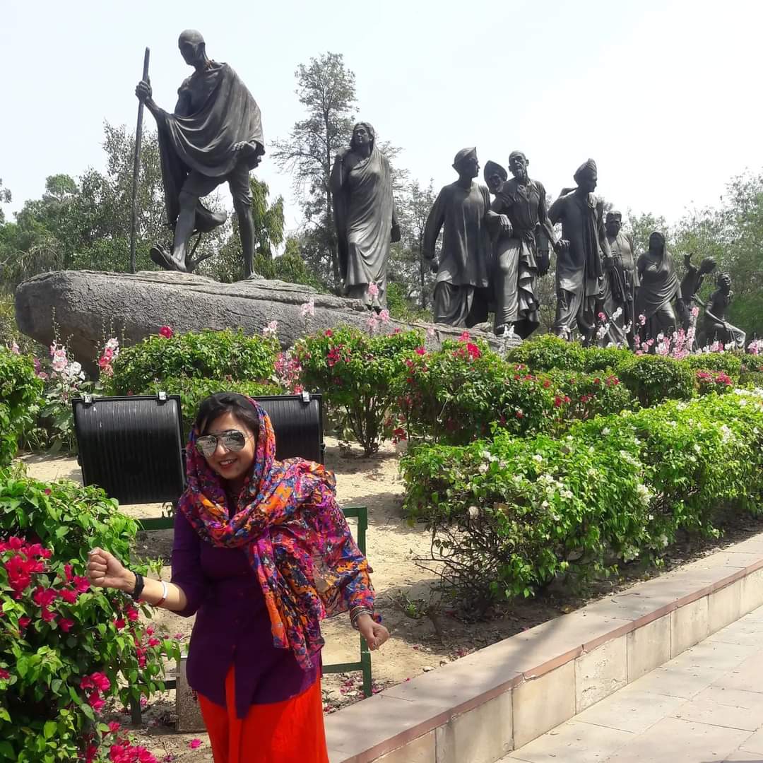 GuddiRj's tweet photo. Gandhi Ji Ka mantra tha Nature (Mother Nature) ko dekho Aur seekho .Kehete hain Nature does miracles ..#2ndoct #gandhijayanti #shastrijayanti
#3rdoct #worldnatureday
Dhun Apne Nature (Khud k prakriti) Aur Nature/Prakriti (Mother nature In a good way)Ko Badal ke toh Dekho ... https://t.co/hbWMmwbbgQ