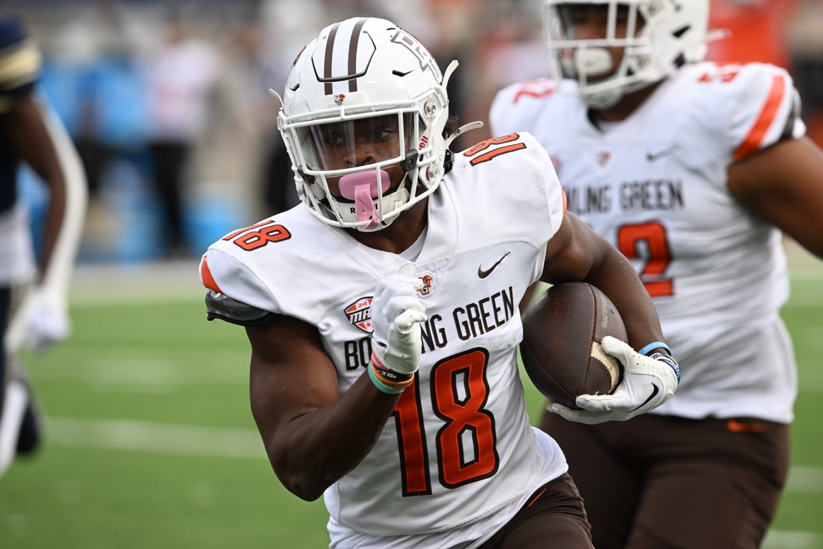 Not bad taking your first career INT to the house <a href="/JalenBurton10/">Jay Burton</a> 😤

#ToTheMoon 🟠🟤