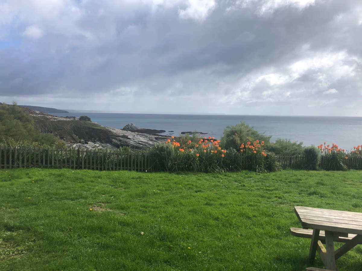 Always so hard to leave Prussia Cove, my favourite place in the world. Now I won't be able to open the door in the morning and see an entirely new aspect of light welcoming us to each day...