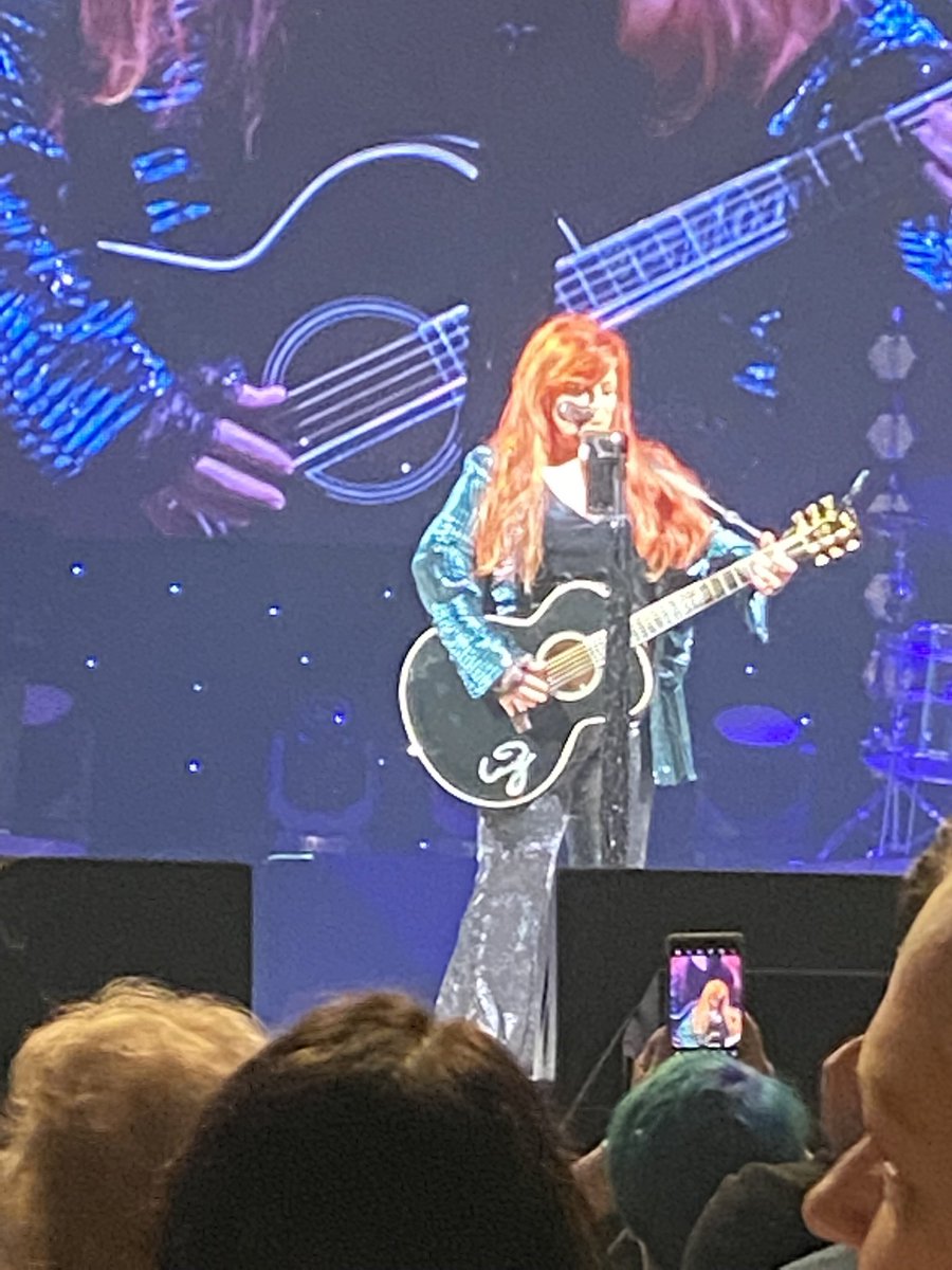 CVMorgan913's tweet photo. @Wynonna @brandicarlile @martinamcbride Thank YOU for such an amazing show in Toledo OH!! Sooooo many AWE moments. You are still the GOAT #loveisalive #thejudds https://t.co/2YFcc0gT9N