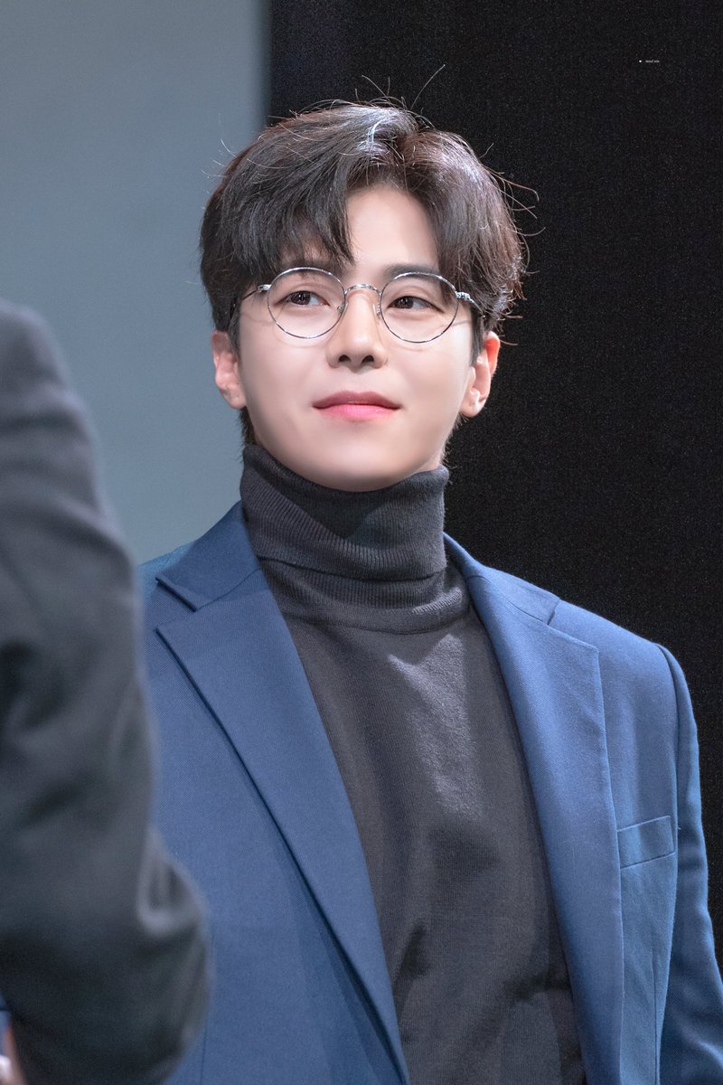 221002 연극 #히스토리보이즈 커튼콜

어윈 #박은석 배우님