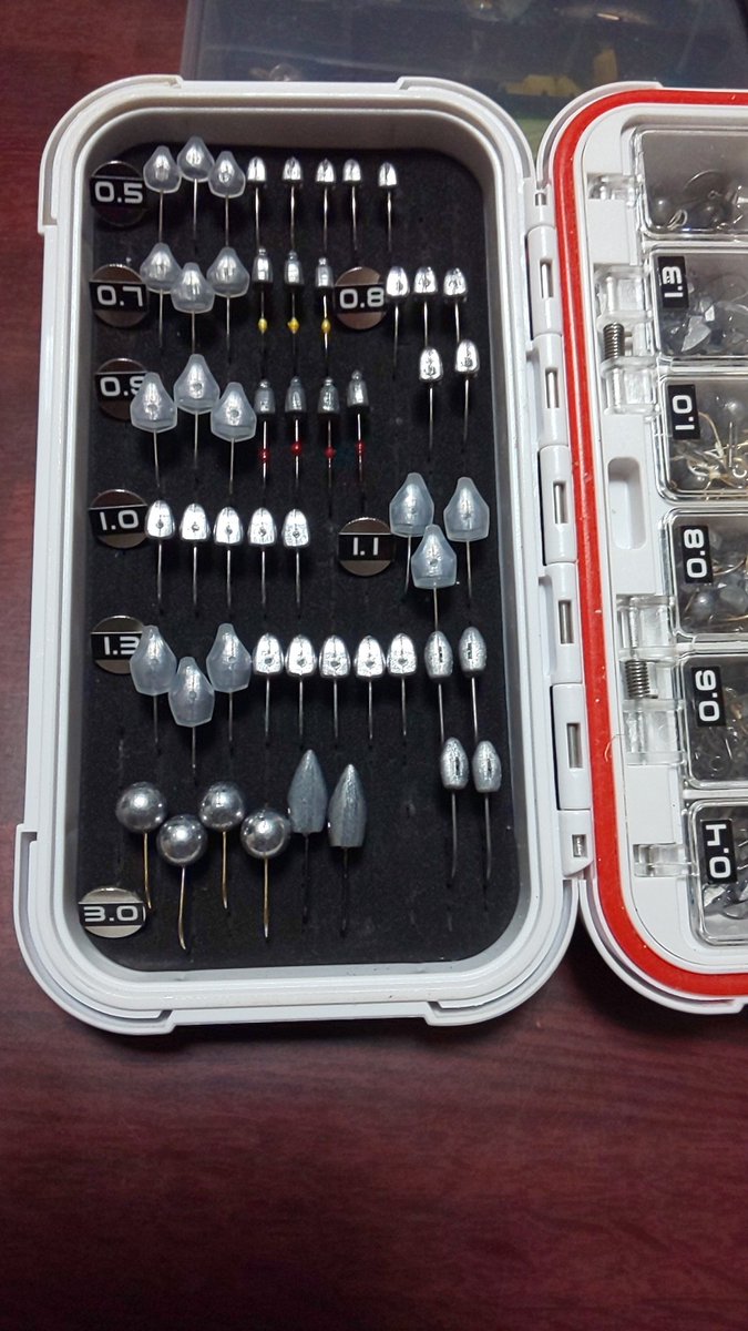 アクアウェーブ コーモラン メタルマジック メール便可 O01 #A13A テールスピンジグ ショア 20g W アカキン アクアウェーブ コーモラン メタルマジック メール便可 O01 #A13A テールスピンジグ ショア 20g W アカキン