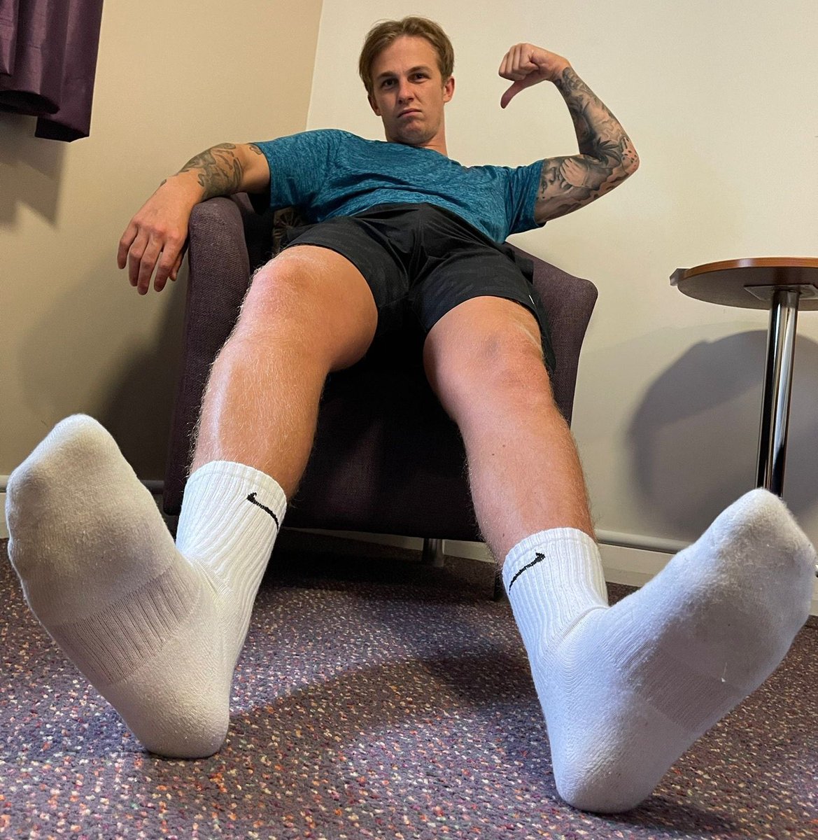 BestSockMasters's tweet photo. #footmaster @mastersam77

🧦👣🧦

#masteroftheday https://t.co/B39k2xBL0F