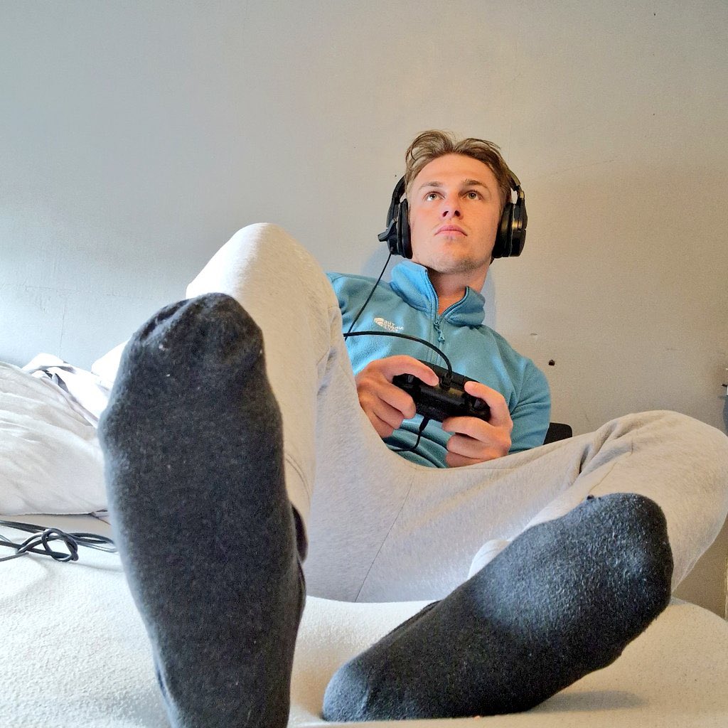 BestSockMasters's tweet photo. #footmaster @mastersam77

🧦👣🧦

#masteroftheday https://t.co/B39k2xBL0F