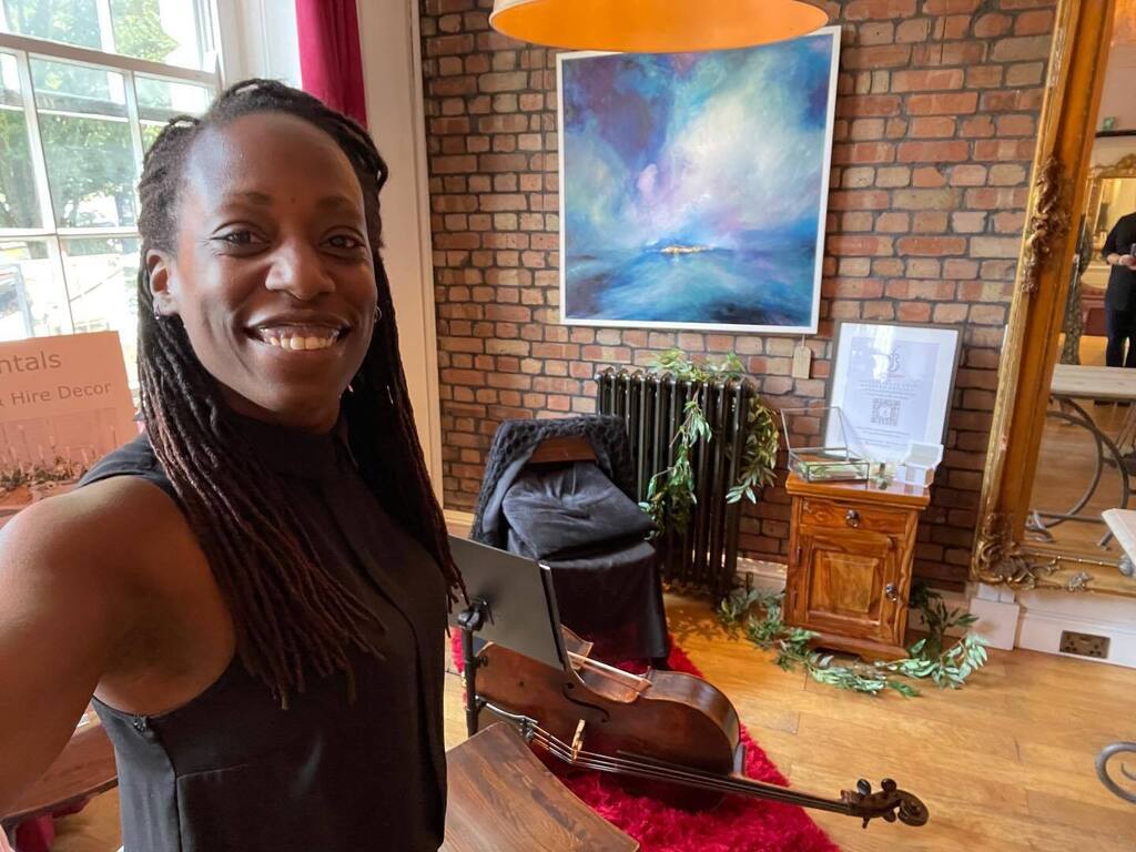 cosmicgirlie's tweet photo. Sid and I are at @squareclubweddings @thesquareclub Bristol wedding show today, and it’s been LOVELY talking to prospective clients! 

(Yes we’re based in Warwick, but YES we travel ANYWHERE! 🤩)
•~~~~•
:
:
:
:
#JayEmmeCello #WeddingCellist #PrivateMe… https://t.co/Y5N80dBSo1 https://t.co/5AM47GmBCX