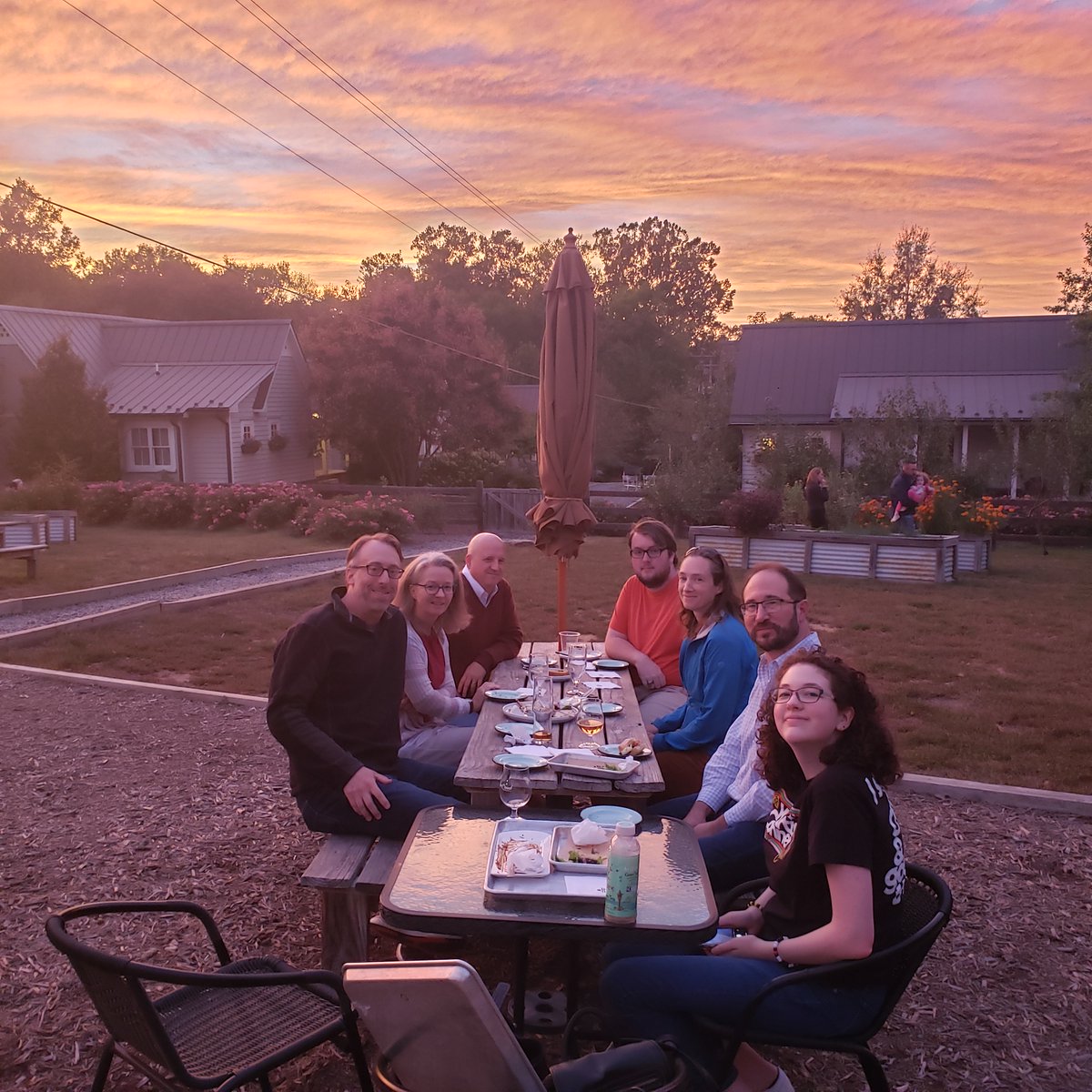 fwd_va's tweet photo. We had a great time getting to know one another and engaging about #Forward party at our first meet-up in the Richmond area. https://t.co/VfmEiTUvRL