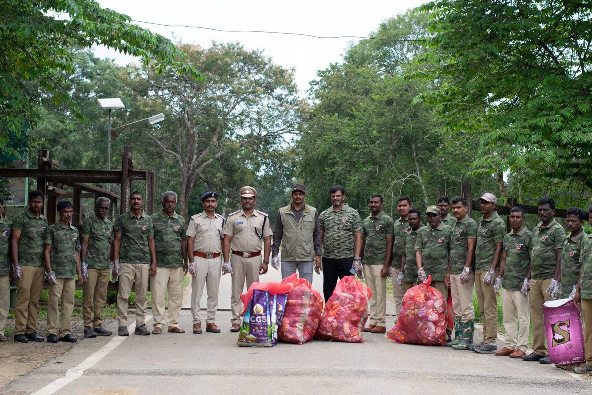 nagaraholetr's tweet photo. #CleanEarthGreenEarth
On the occasion of 68th Wildlife Week ,Plasting Cleaning drive was organised in different ranges of #NTR
"Recovering key species for ecosystem restoration"
@aranya_kfd
@ntca_india
@moefcc
@harshaifs https://t.co/tJYGCBNHtI