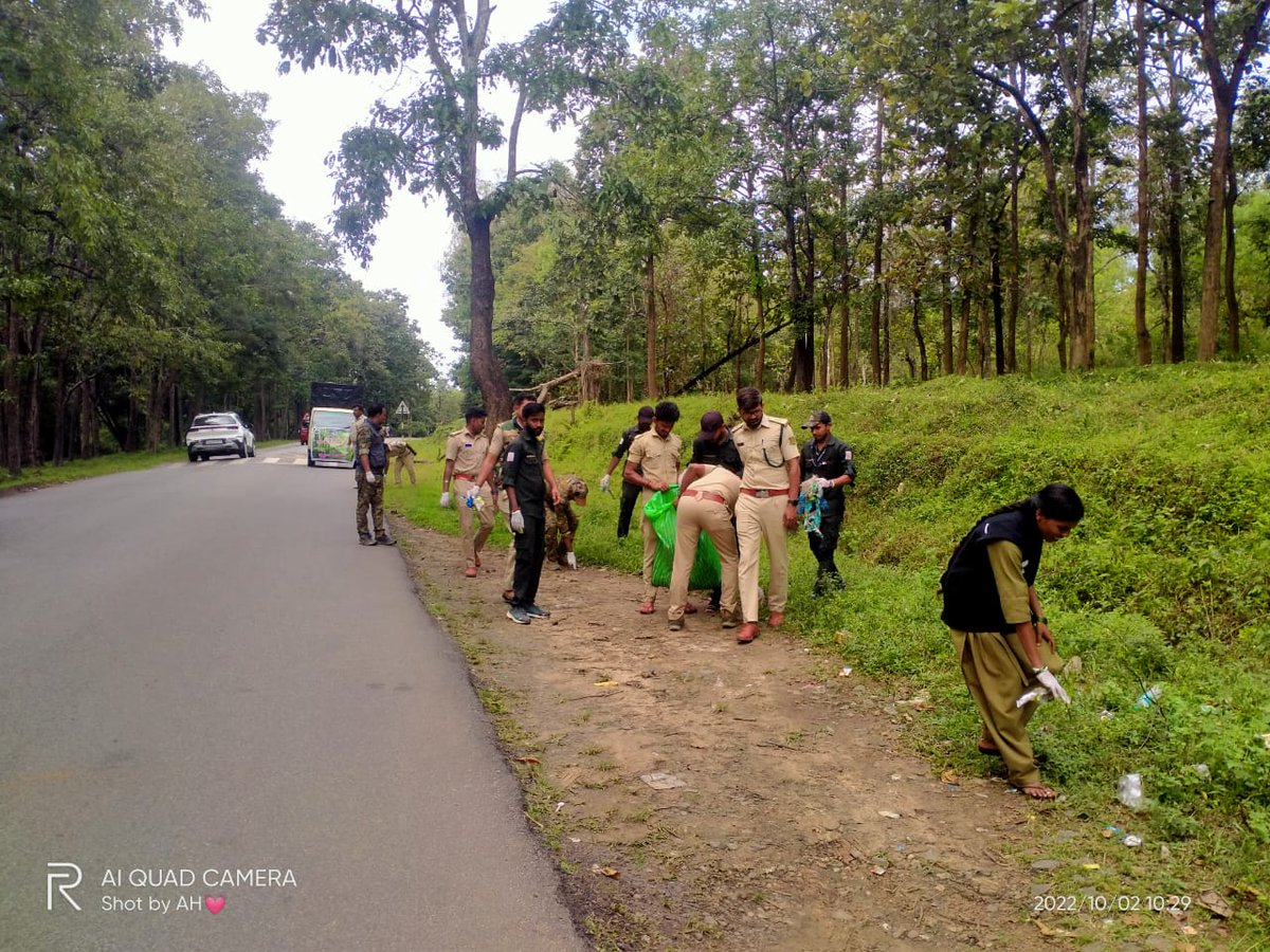 nagaraholetr's tweet photo. #CleanEarthGreenEarth
On the occasion of 68th Wildlife Week ,Plasting Cleaning drive was organised in different ranges of #NTR
"Recovering key species for ecosystem restoration"
@aranya_kfd
@ntca_india
@moefcc
@harshaifs https://t.co/tJYGCBNHtI