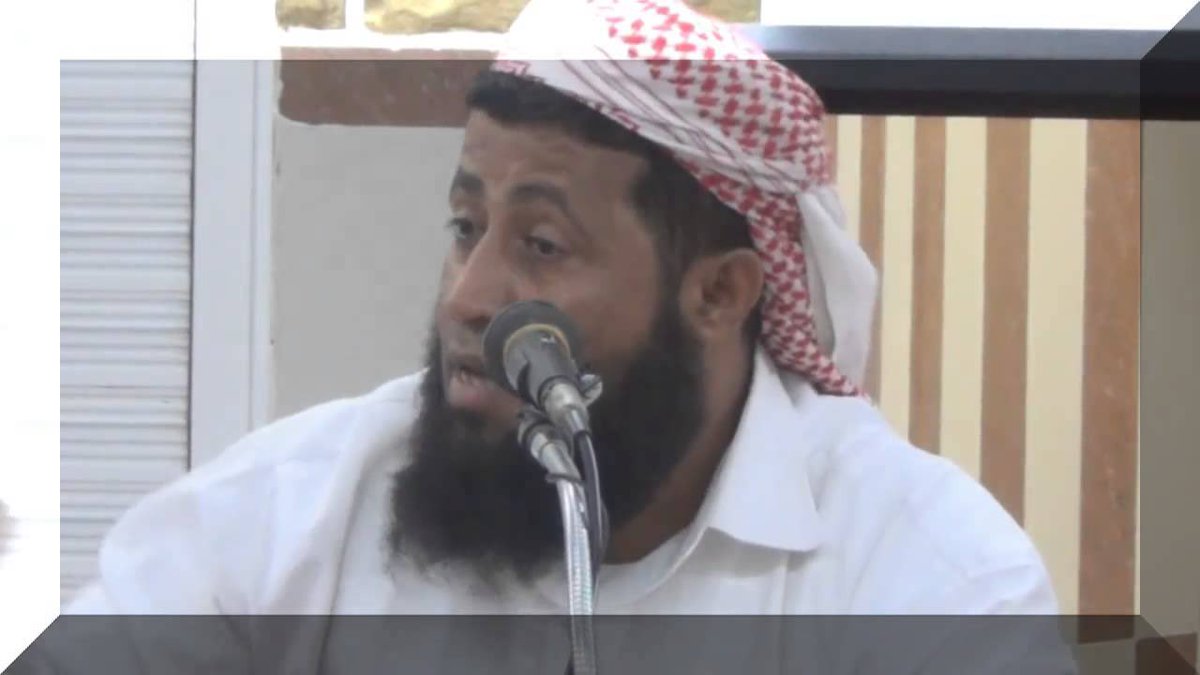 رغم اعترافهم بان هاني بن بريك هو من امرهم ومول قتل الشيخ #سمحان_الراوي لكنه استبعد من القضية
المحكمة الجزائية  في عدن، تصدر حكم في جلستها المنعقدة اليوم برئاسة القاضي/ يحيى السعيدي، بإدانة عبدالله الضباعي وحلمي جلال، وسمير مهيوب بما نسب إليهم بقرار الاتهام ومعاقبتهم بالإعدام.