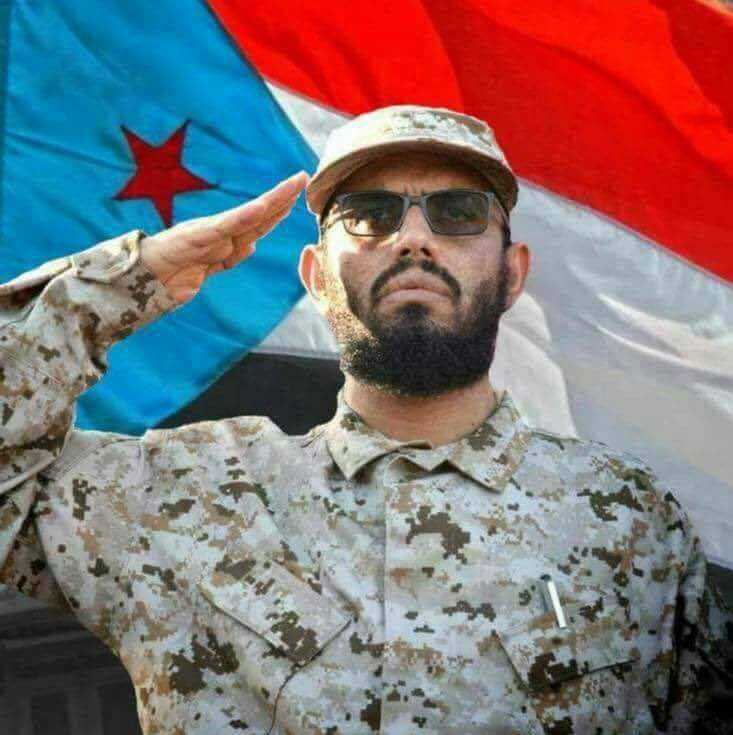 من محاضر تحقيقات النيابة في عدن:
بعد تنفيذ جريمة اغتيال الشهيد سمحان الراوي.

حلمي: أطلقت رصاصة واحدة من مسدسي على رأس الراوي

سمير: حلمي أعطاني سيارة كورولا واستلم الفلوس من هاني بن بريك

عبدالله: قابلنا بن بريك وأبوسلامة الإماراتي وشكرونا على نجاح تصفية الراوي #اغتيالات_عدن