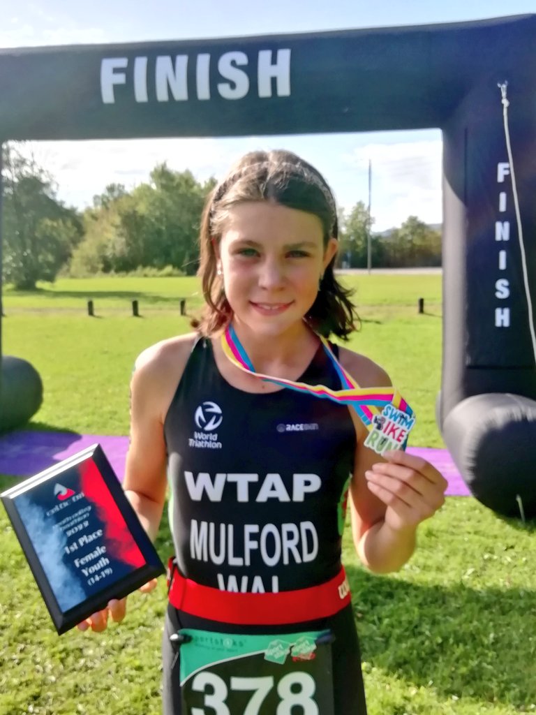 mulford_kevin's tweet photo. Ffions first ever Super Sprint Triathlon 400m🏊‍♀️ 22k🚴‍♀️ 3k🏃‍♀️
🥇14-19 age group, 🥉overall female. Ardderchog Ffion👌 @YGCwmRhondda @ClubRhondda @CardiffJnrTri @WelshTriathlon @SportRCT https://t.co/5314I2c88N