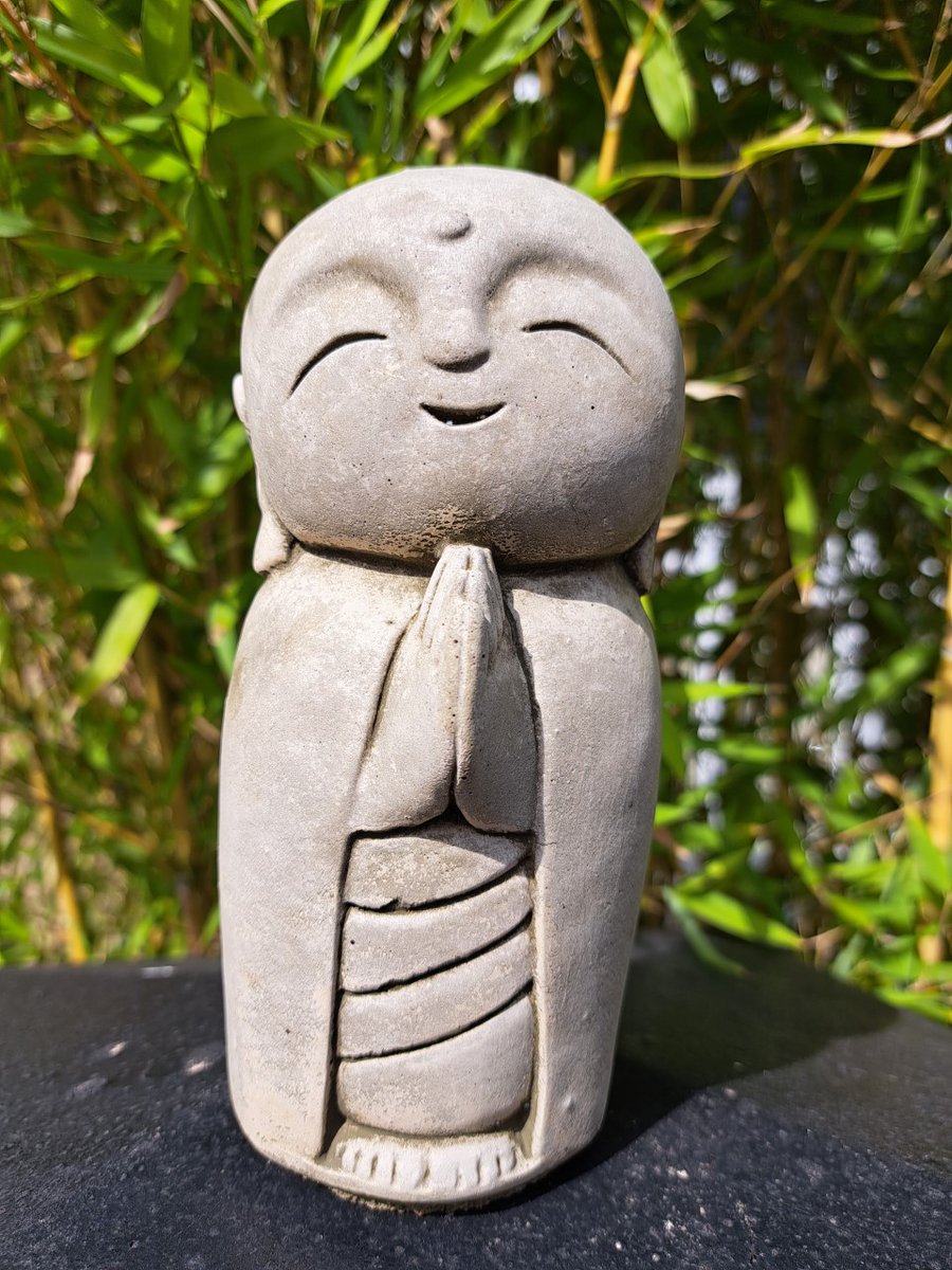 Accessorisemygarden tweet media