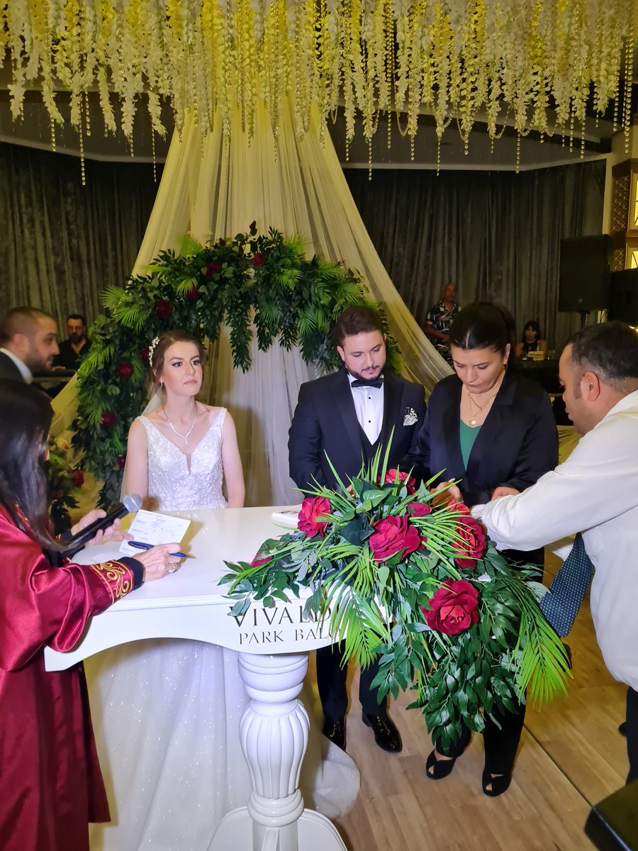 AyseTurkmenogl's tweet photo. Sümeyye ve Buğra ya iki cihan saadeti diliyorum.. https://t.co/SbP0BhgMnt