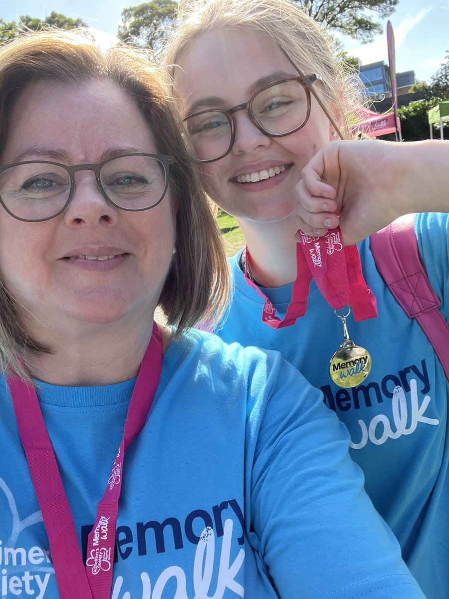 Good ways to spend a Sunday - we did the #memorywalk #windsor for <a href="/alzheimerssoc/">Alzheimer's Society</a> we were walking for my mum. Very special to do this with my youngest Izzy 😍thanks to the amazing team who organised today 👍