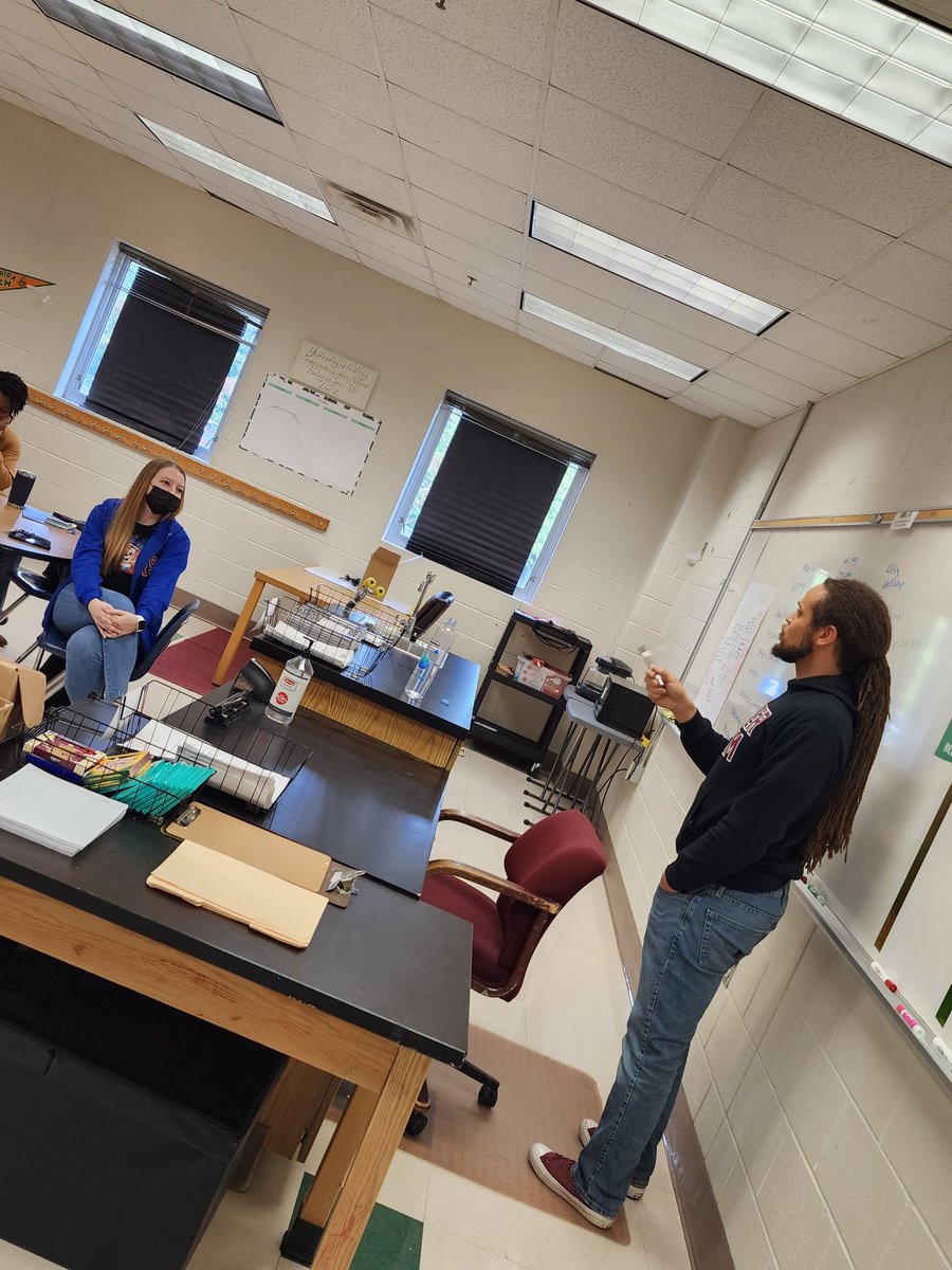 mbraggs_PriceMS's tweet photo. Our teachers said, "WHY do we always have people come in to provide PD when we already have experts in our buildings that can provide that same PD?" Message... 

PBSA's first of five Power PD events that are for us by us! Teachers, you were heard! #PBSApowerPD https://t.co/6hclgO6Vbu