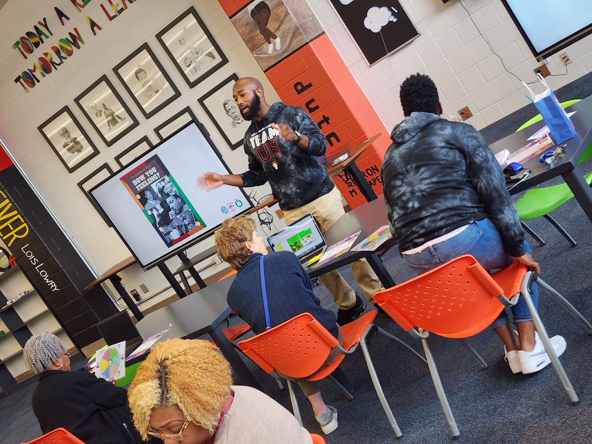 mbraggs_PriceMS's tweet photo. Our teachers said, "WHY do we always have people come in to provide PD when we already have experts in our buildings that can provide that same PD?" Message... 

PBSA's first of five Power PD events that are for us by us! Teachers, you were heard! #PBSApowerPD https://t.co/6hclgO6Vbu