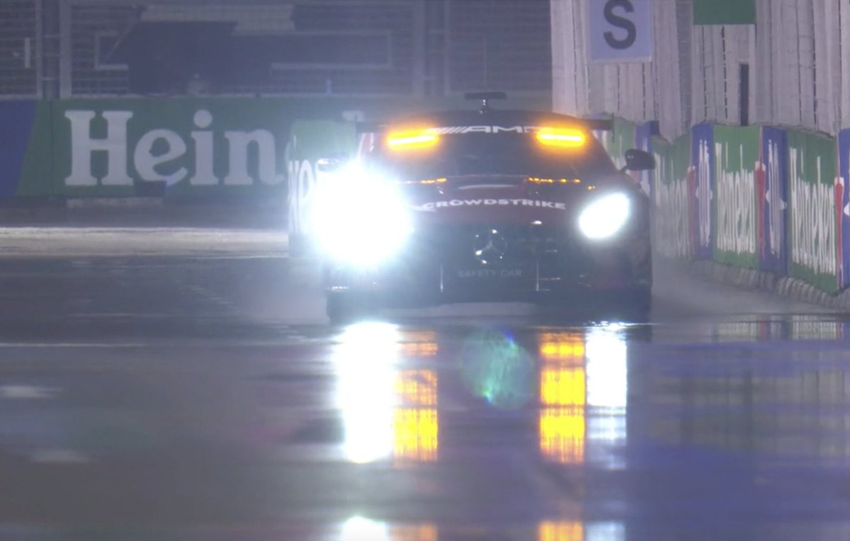 Neden sanal güvenlik aracı değil de güvenlik aracı?

Ve karar neden bu kadar geç verildi?

Bıktım ya. Vallahi bıktım.

Latifi’ye hiç gelmiyorum bile. Tam bir loser.

#F1 #SingaporeGP