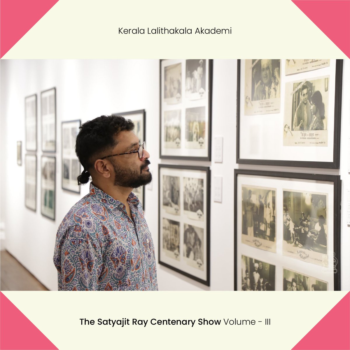 KeralaAkademi's tweet photo. Here are some glimpses of today’s exhibition walkthrough and talk session led by filmmaker and film academic Vipin Vijay
#satyajitraycentenaryshow #filmmaker #worldofray #artexhibition #historyofindianart https://t.co/nMrKUrSPyl