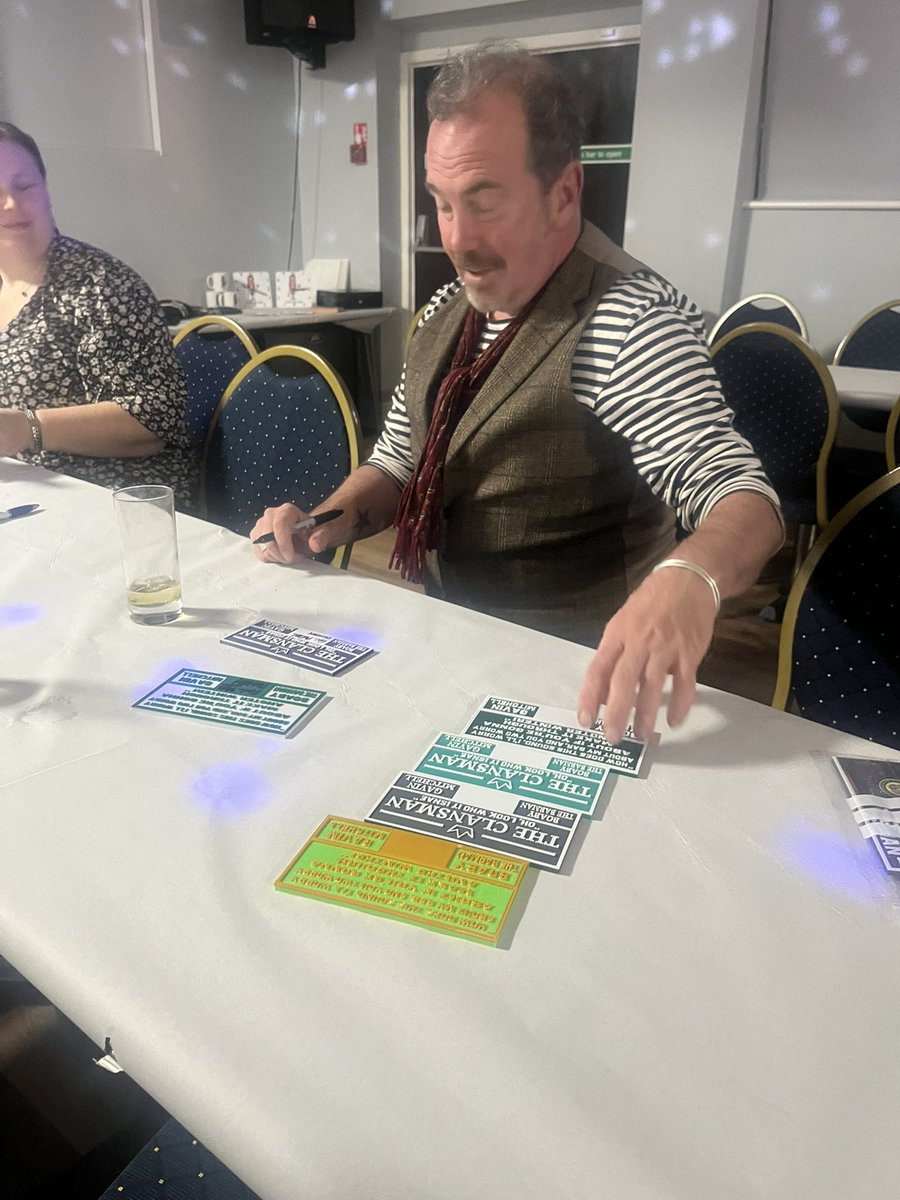 ParadisePlaques's tweet image. Competition time
To be in with a chance of winning a signed plaque and 2 @clansmancorby beer mats (runner up wins a signed beer mat signed by @GavsterNo1)
🍺Simply tell us your favourite scene from still game. 
🍺RT this tweet.
🍺Must be following us and @PubPlaques . Good luck.