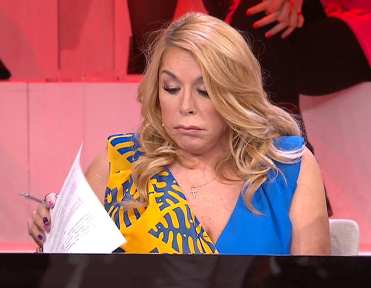 tweet_amici's tweet photo. Todaro che critica Gianmarco 
sempre Todaro con Asia in squadra #Amici22 https://t.co/E3GqQkl8kT