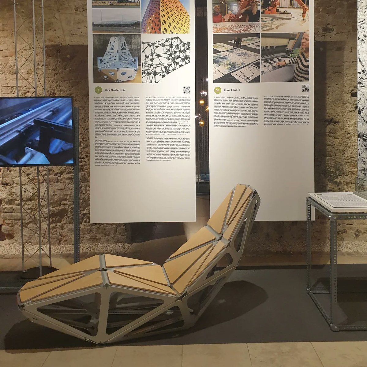 KasOosterhuis's tweet photo. #bodychair #zodiaccycle #omniverse at #designwithoutborders at #kiscellimuzeum #budapest great show curated by Szylvia Szegeti and Tamás Radnóti https://t.co/7piwJfosM5