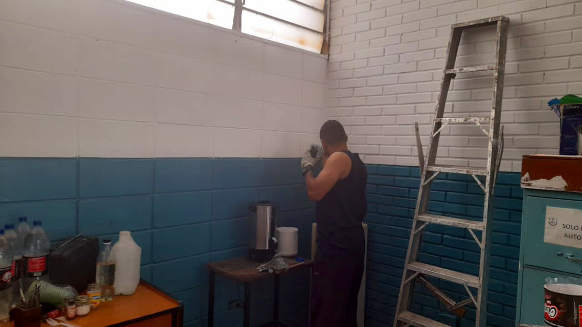 Cavim_Fanb's tweet photo. @Cavim_Fanb continúa trabajando en la adecuación de la U.E.N.B José Antonio Maitín, para el pronto regreso a clases #BRICOMILES #BricomilesEnAccion #BricomilesEducativas #fanb #motorindustriamilitar #vmpdd https://t.co/WWKWitSduW