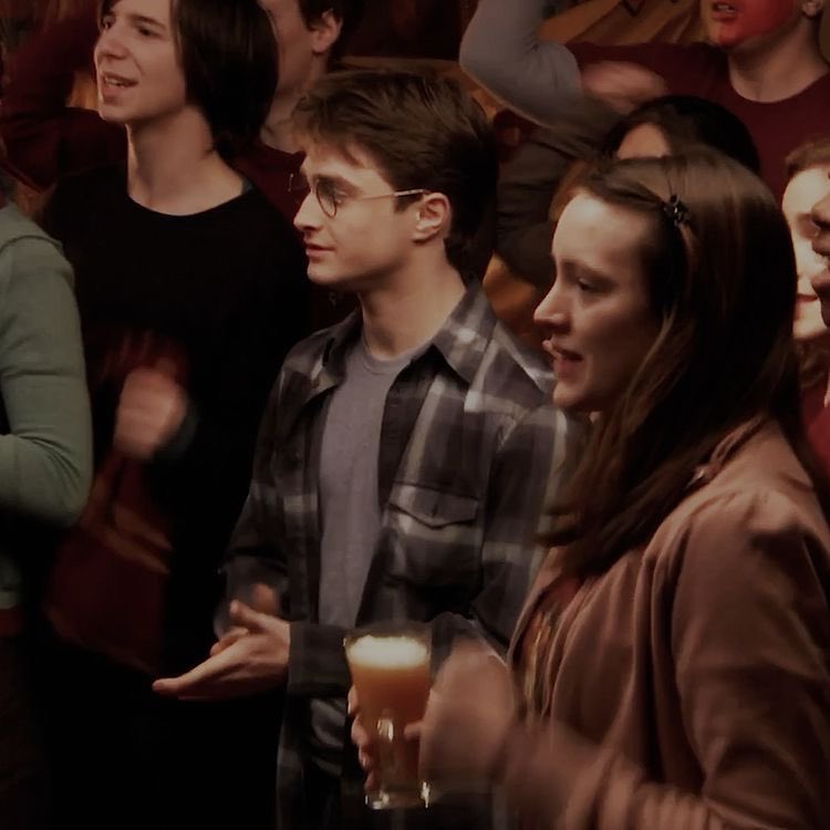 ⠀ ⠀ ⠀

⠀ ⠀ ⠀ “ตามธรรมเนียมครับ— ผมแฮร์รี่นะครับ แฮร์รี่ พอตเตอร์ ยินดีที่ได้รู้จักทุกคนนะครับ” #จะทําความรู้จักกับคนที่มารีทวิต 

⠀ ⠀ ⠀