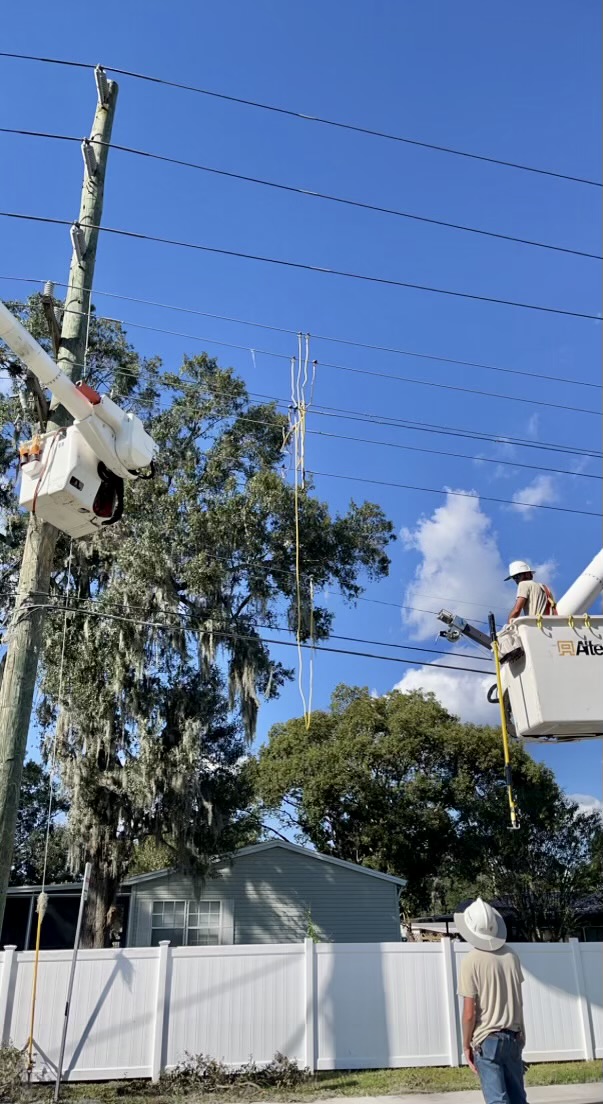 OpelikaPower's tweet photo. Overnight and morning images of our OPS crew as they continue to help the people of Florida get power back on. https://t.co/f1H5O5V9jv