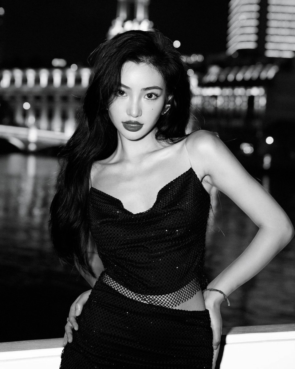 ❦ (@giannaverie) on Twitter photo 