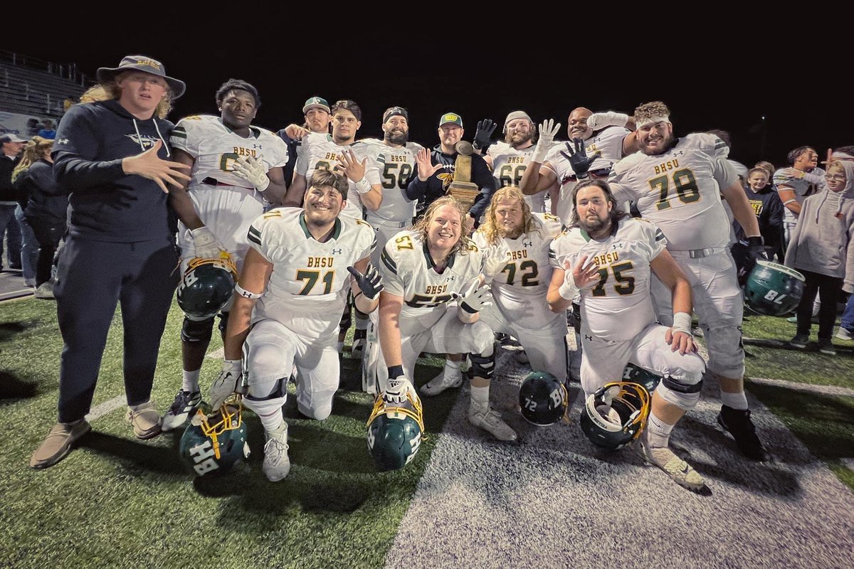 Woke up this morning...yep still 5-0 and got that 🏆 #WEoverME #PlayInTheHills #2TH3TOP