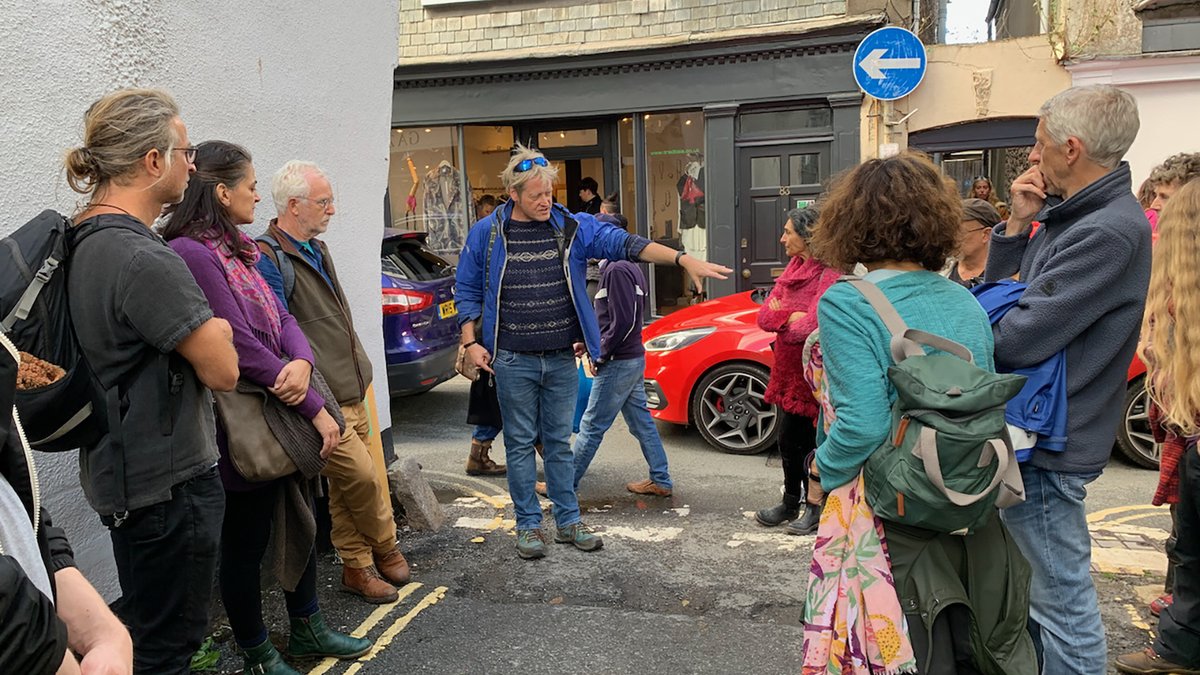 Fascinating Water Walk through Totnes yesterday. The old reservoir chambers are intact. Water still runs into the Leechwell's Long Crippler trough. Every town should pool it's knowledge and know its water. Thanks for joining us! @johnsoundspace @TRESOC_