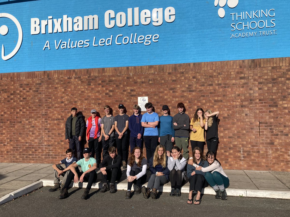 DofEBrixham's tweet photo. Thank you team silver for a great weekend! It has been a hugely challenging weekend and you have shown such resilience - you should be so proud of yourselves! Rest up and see you tomorrow! 💪💪💪💪 https://t.co/DjuQKZhSSx