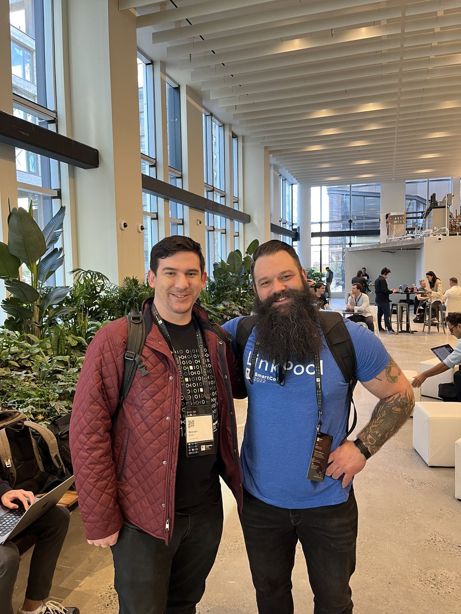 LinkedEric's tweet image. A true highlight of #SmartCon2022 for me - meeting the legend @KeenanOlsen in person. Lot of years grinding and building with this king among men.