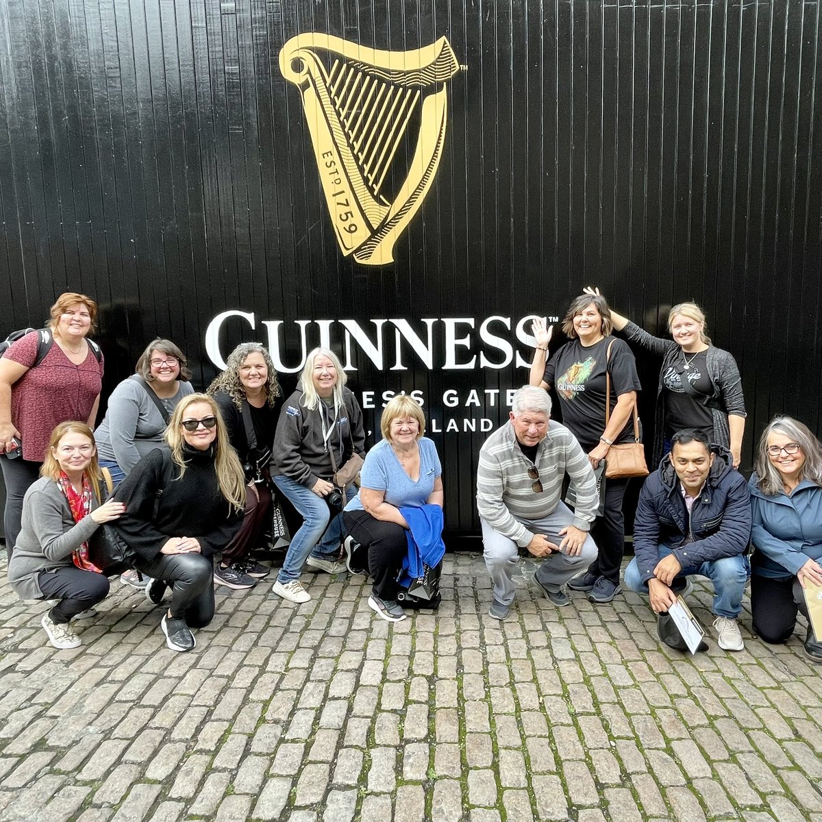 MuskokaLakesCC's tweet image. First stop on Chamber Group Travel trip. Some days at work are harder than others. #indusinireland #irelandfam thank you @indus @AerLingus #pressthegreenbutton @Failte_Ireland