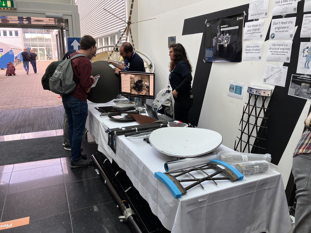 The secret ingredient of space missions: sandwich panels made of strong but light composite materials, used to produce everything from satellite antennas to lunar lander feet #ESAOpenDay #ESTEC