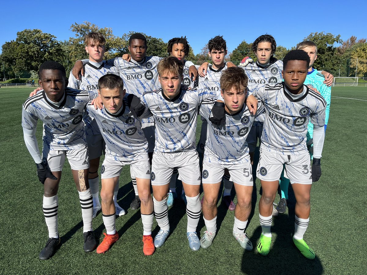 Le onze partant de nos U17 contre @BostonBolts au Centre Nutrilait : Derrien-Lairet Pierre Lamarre - Godin - L. De Montigny G. De Montigny - Biello - Arnaud N’Diaye - Saputo Joseph - Happi #CFMTL #MLSNEXT