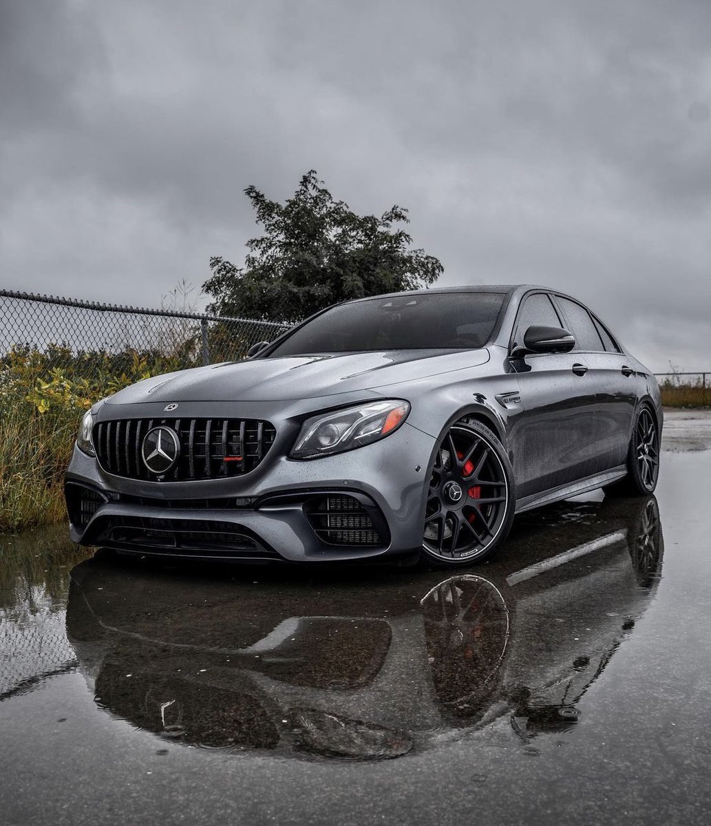 FastCarsWorld's tweet photo. Mercedes-AMG E63S 🐺 https://t.co/XhUIuSNq2x