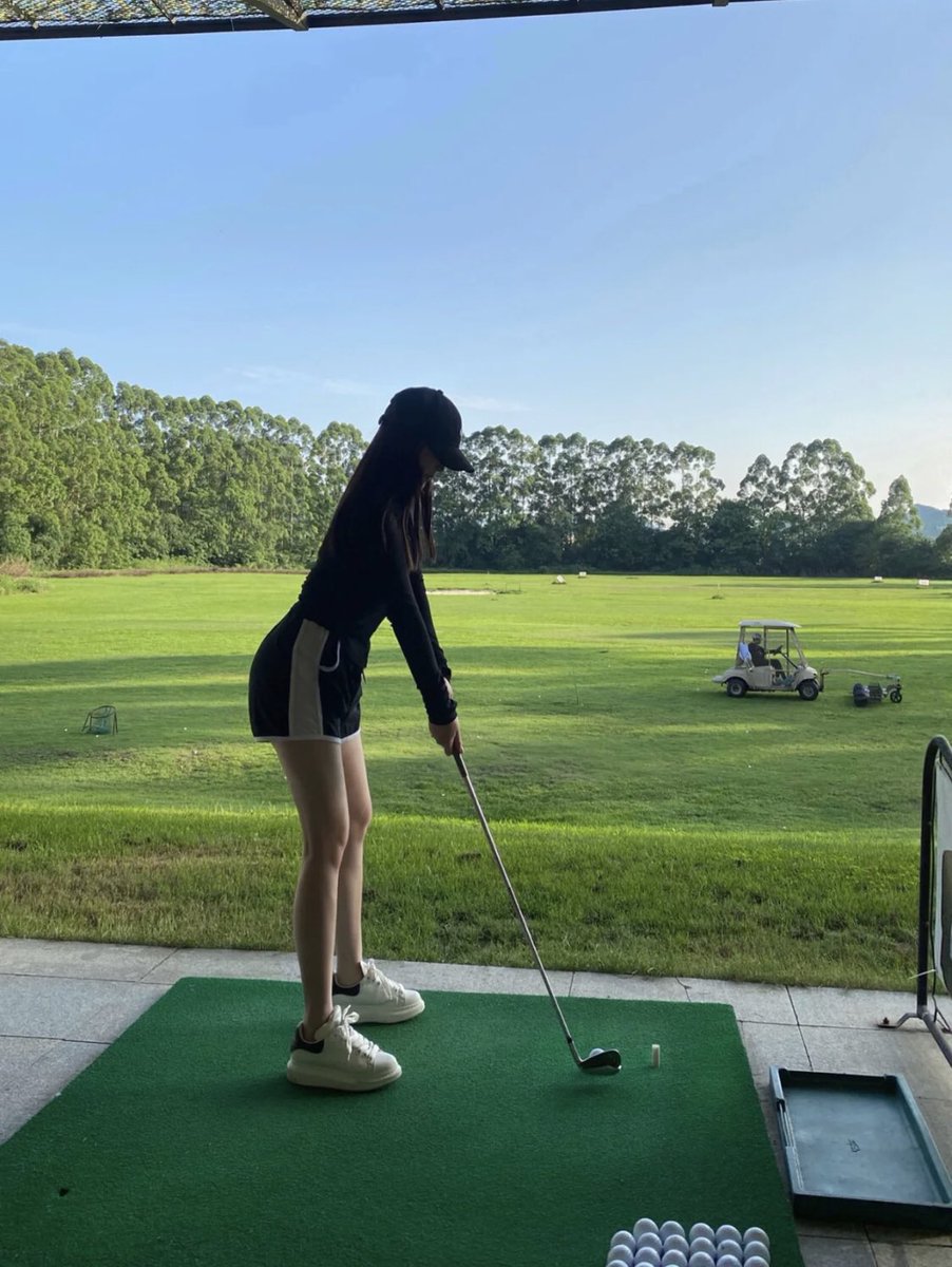 maelsahn's tweet photo. Play golf on weekends. https://t.co/DfTE9YcG3Y