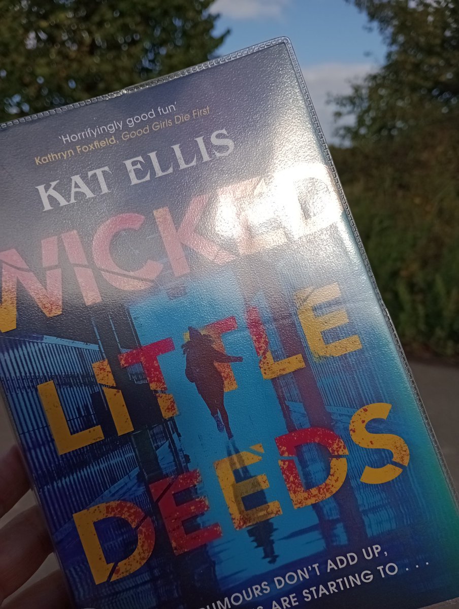 MsKingLibrarian's tweet image. Took longer than it should have -last week was beserk! #WickedLittleDeeds is slick, scary and relentlessly compelling. An absolute must read, looking forward to catching up with @el_kat virtually @kings_monkton in October ☺️💖📚 #schoollibraries #somanyquestions